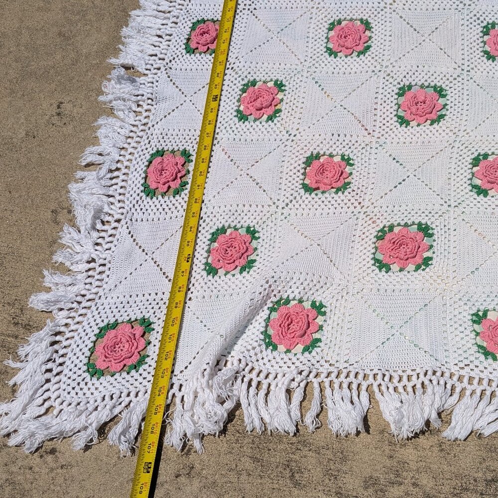 Vintage Hand Crocheted Cotton Bedspread-1954 Rose Bower Pattern-White Pink Green - Picture 9 of 15